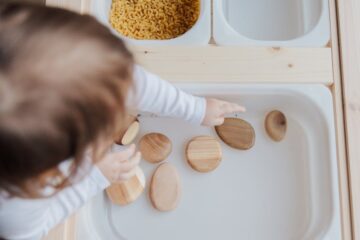 When do kids develop kneecaps? | The Parentology